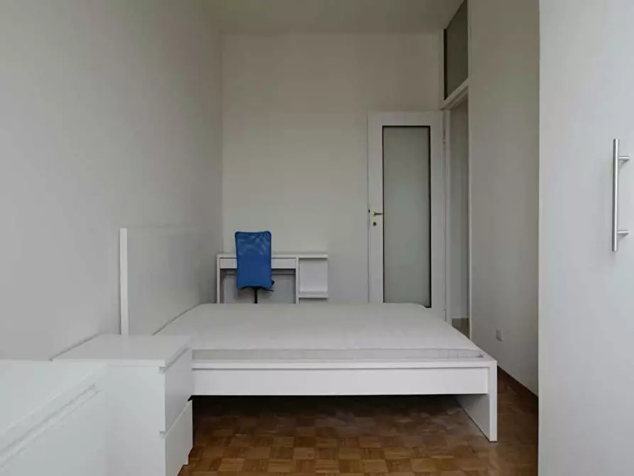 Immagine 2 di Camera in affitto  in Via Vincenzo Giordano Orsini a Milano