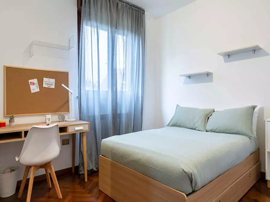 Immagine 1 di Camera in affitto  in Via Valsugana a Milano