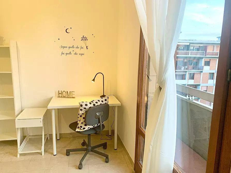 Immagine 9 di Camera in affitto  in Viale Francesco Redi a Firenze