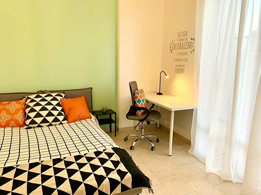 Immagine 7 di Camera in affitto  in Viale Francesco Redi a Firenze