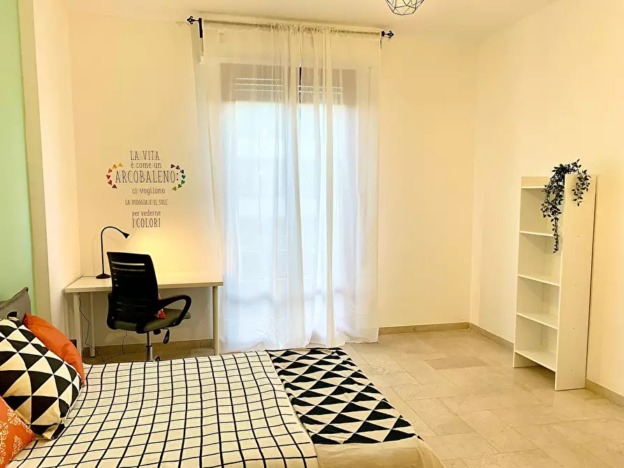 Immagine 6 di Camera in affitto  in Viale Francesco Redi a Firenze