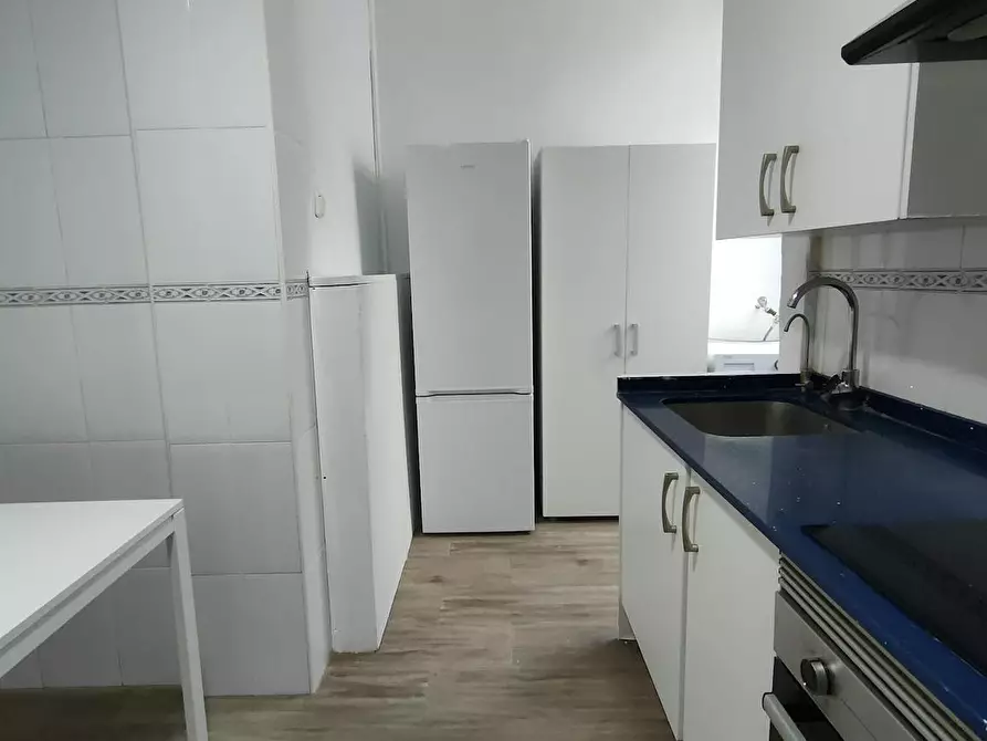 Immagine 7 di Camera in affitto  in Calle Agrimensores a Murcia