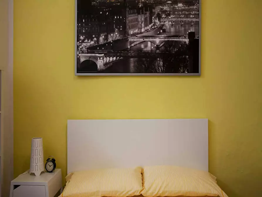 Immagine 2 di Camera in affitto  in Via Nazario Sauro a Bologna