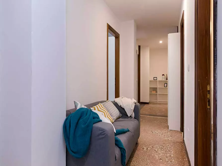 Immagine 8 di Camera in affitto  in Viale Giovanni Vicini a Bologna