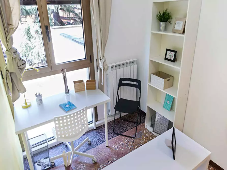 Immagine 3 di Camera in affitto  in Viale Giovanni Vicini a Bologna