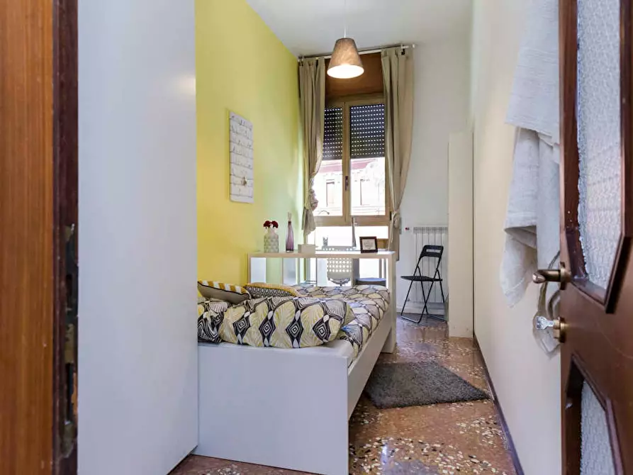 Immagine 2 di Camera in affitto  in Viale Giovanni Vicini a Bologna