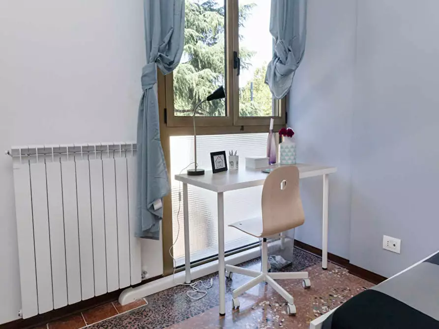 Immagine 2 di Camera in affitto  in Viale Giovanni Vicini a Bologna