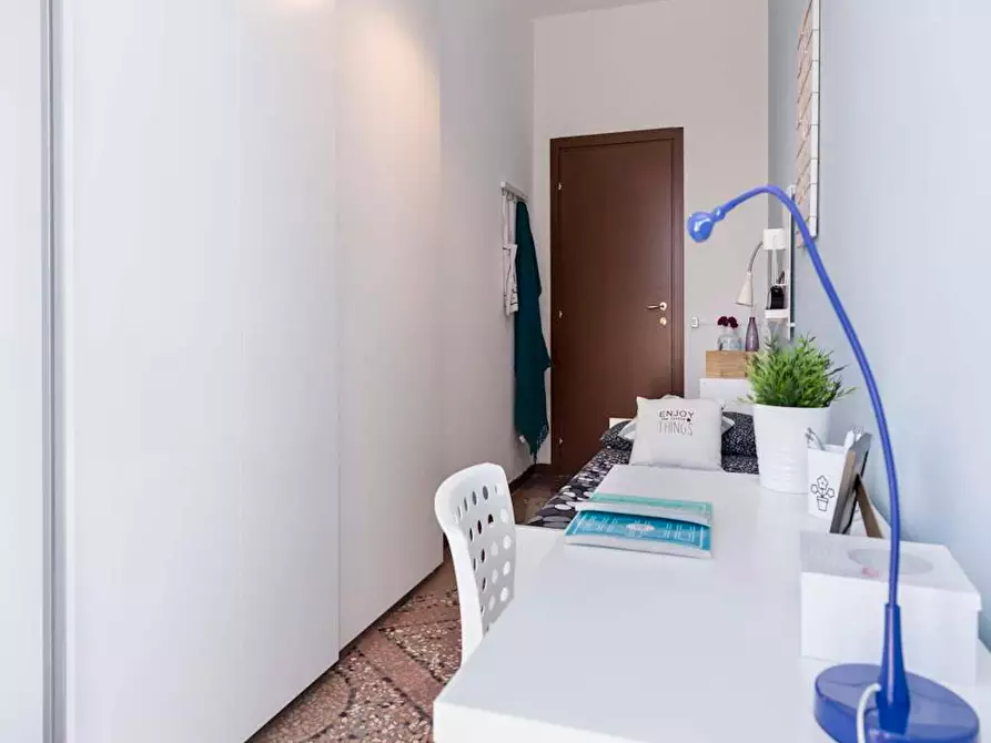 Immagine 4 di Camera in affitto  in Viale Giovanni Vicini a Bologna