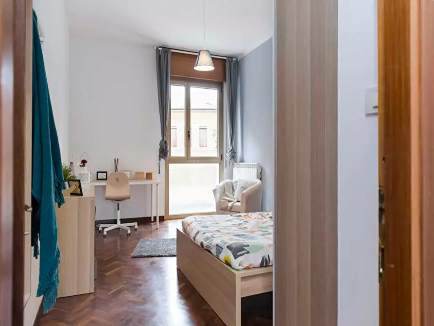 Immagine 4 di Camera in affitto  in Viale Giovanni Vicini a Bologna