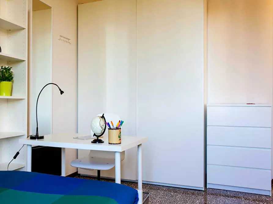 Immagine 6 di Camera in affitto  in Via Pompeo Vizzani a Bologna