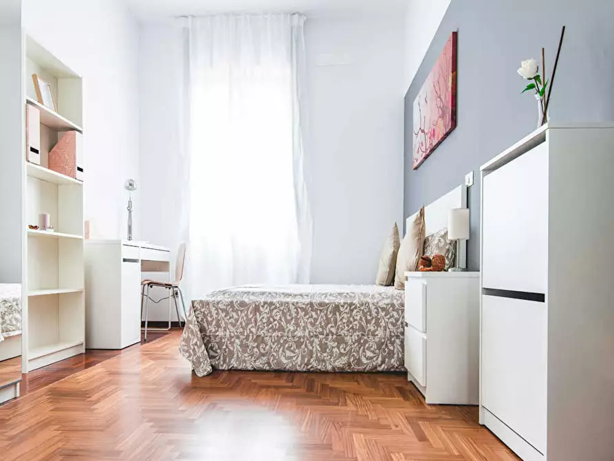 Immagine 3 di Camera in affitto  in Via Guido Guarini Matteucci a Milano