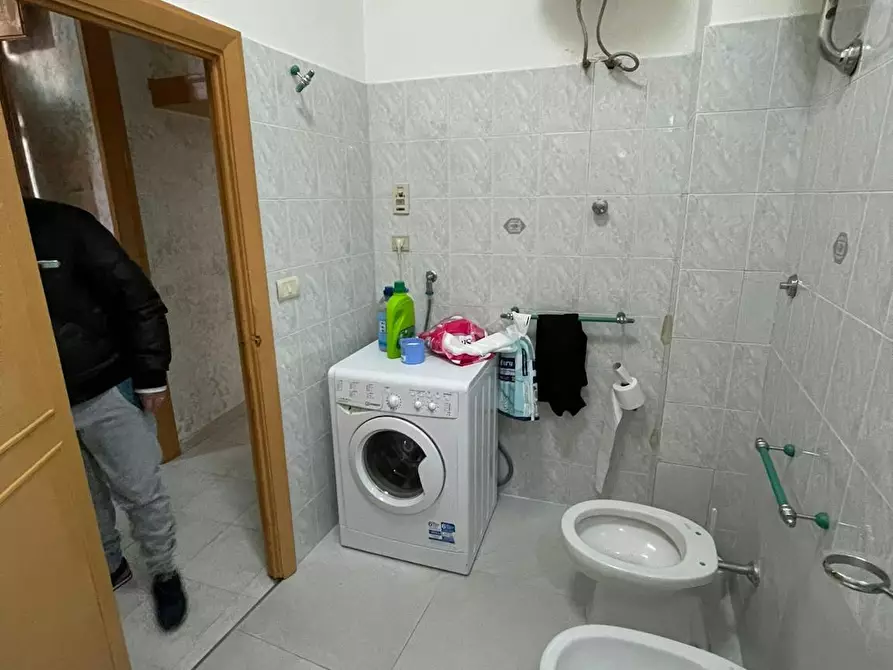 Immagine 6 di Camera in affitto  in Via San Giovanni in Porta a Napoli