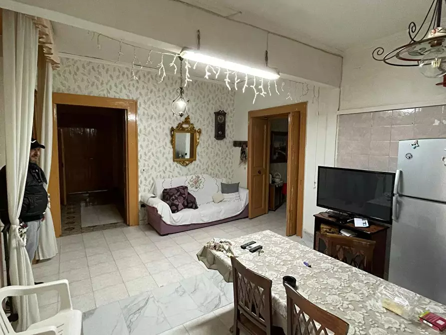 Immagine 3 di Camera in affitto  in Via San Giovanni in Porta a Napoli