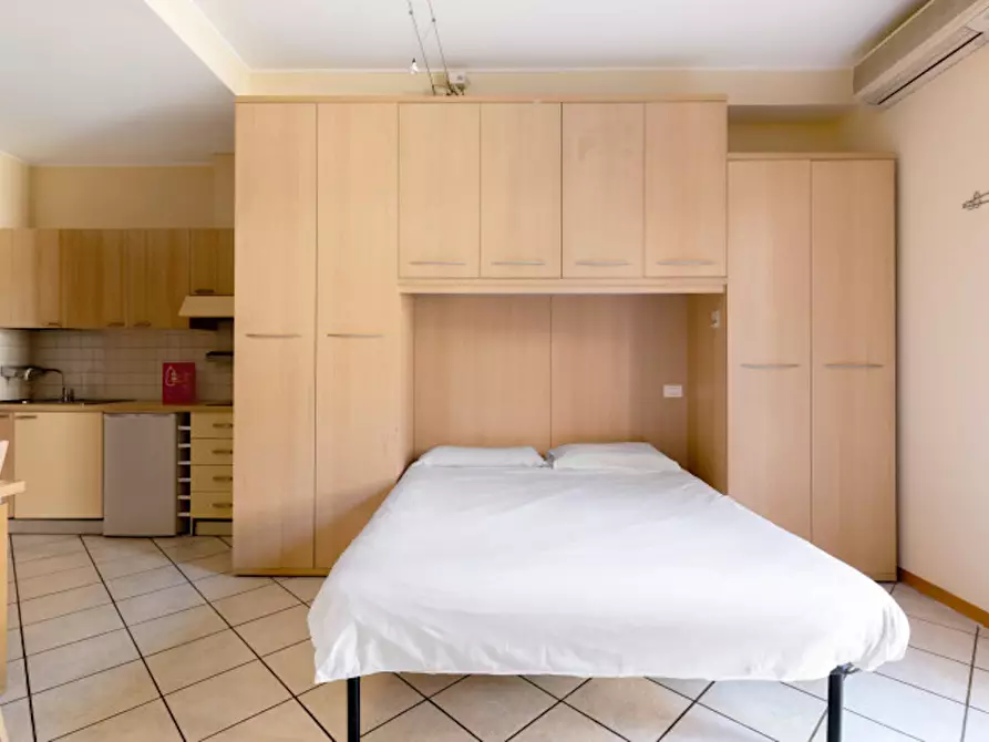 Immagine 6 di Appartamento in affitto  in Via Monaldo Calari a Bologna