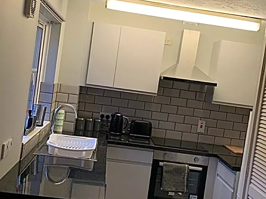 Immagine 2 di Appartamento in affitto  in Captains Place a 