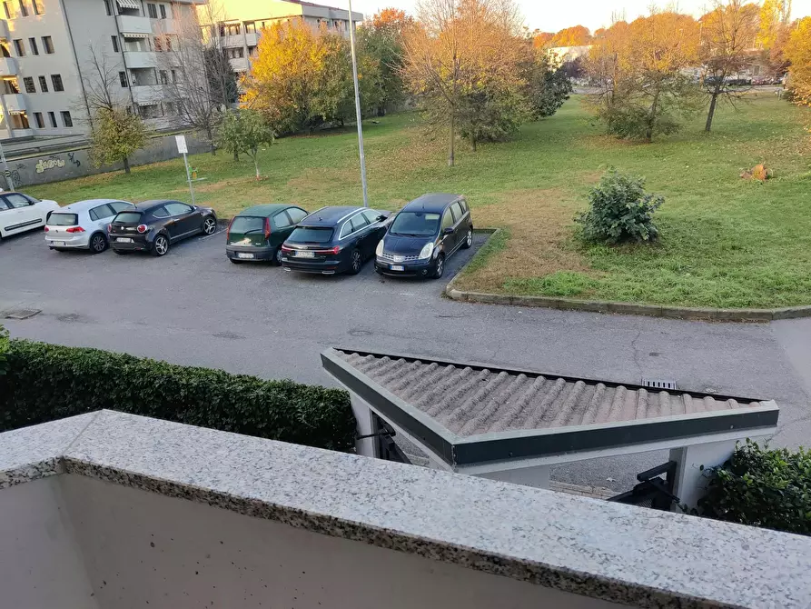 Immagine 10 di Camera in affitto  in Via 25 Aprile a Carugate