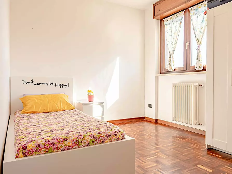 Immagine 1 di Camera in affitto  in Via Luigi Ornato a Milano