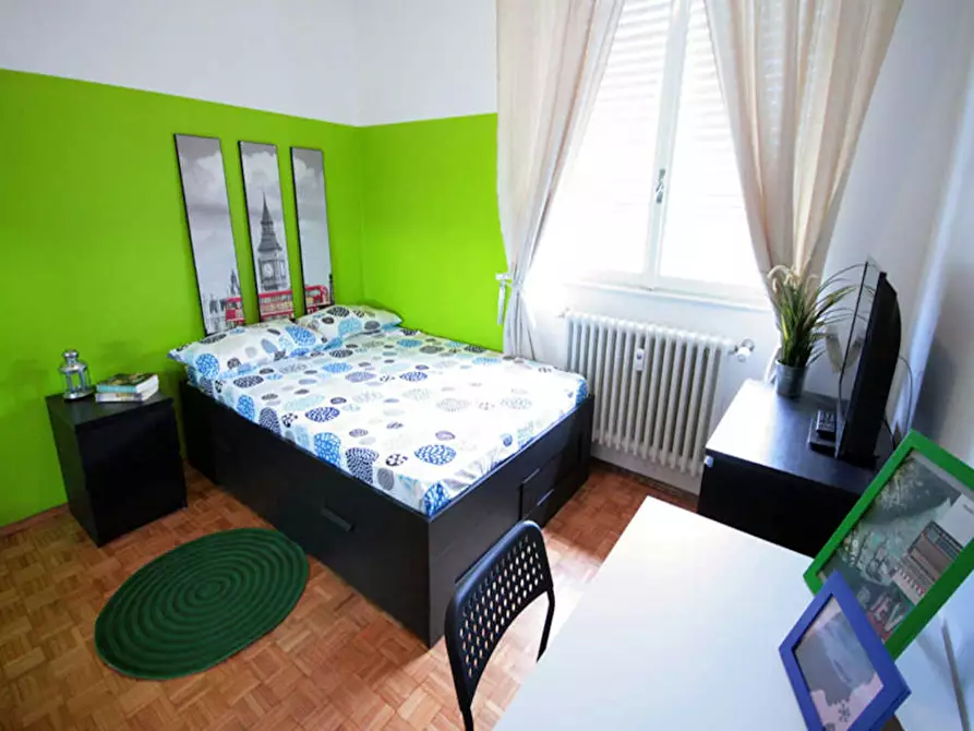 Immagine 5 di Camera in affitto  in Via Tortona a Milano