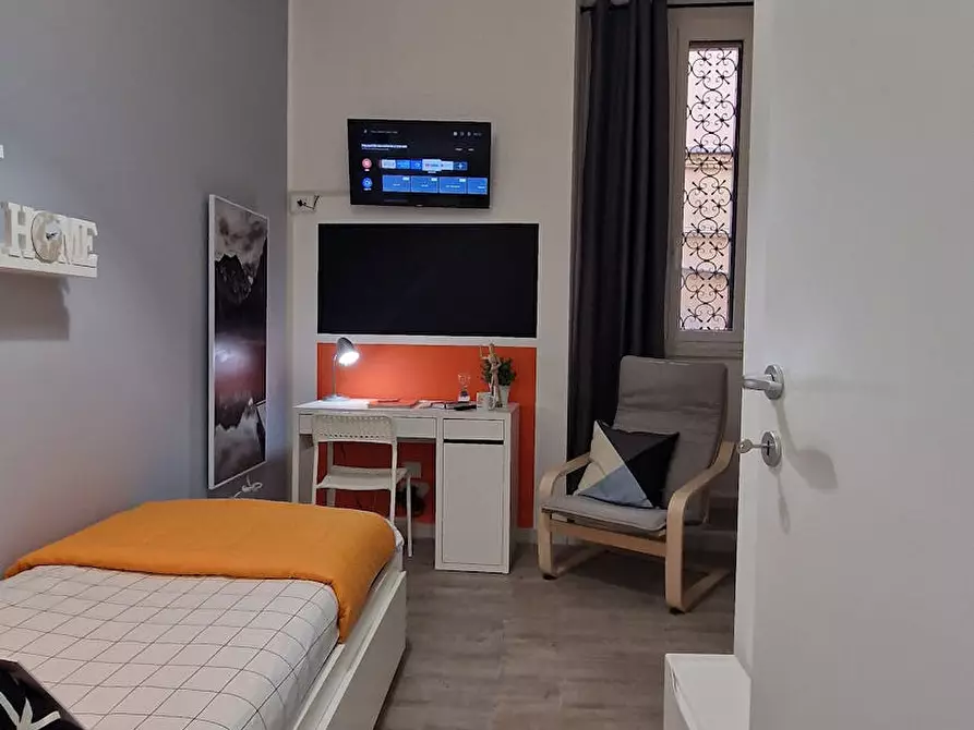 Immagine 4 di Camera in affitto  in Via in Selci a Roma