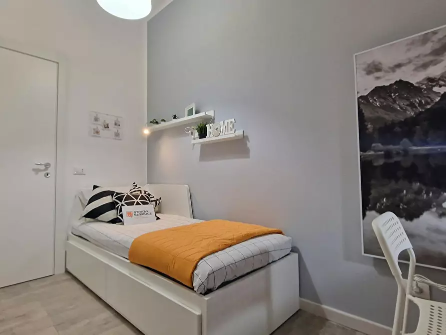 Immagine 9 di Camera in affitto  in Via in Selci a Roma
