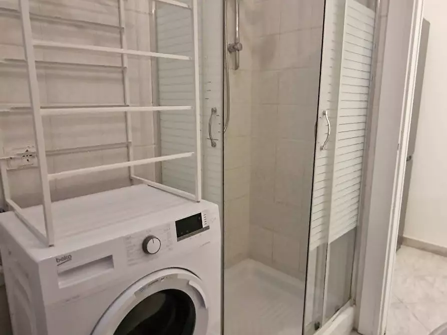 Immagine 9 di Camera in affitto  in Via in Selci a Roma