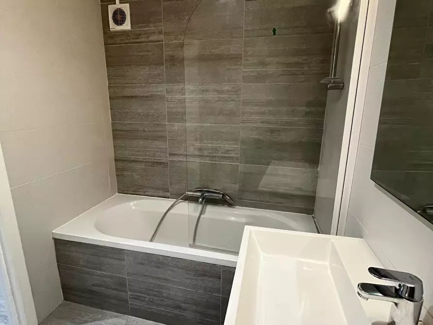 Immagine 5 di Appartamento in affitto  in Rue Van Gaver a Bruxelles
