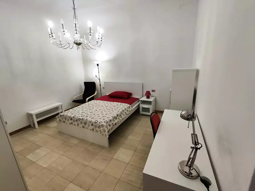 Immagine 2 di Camera in affitto  in Via della Colonna a Firenze