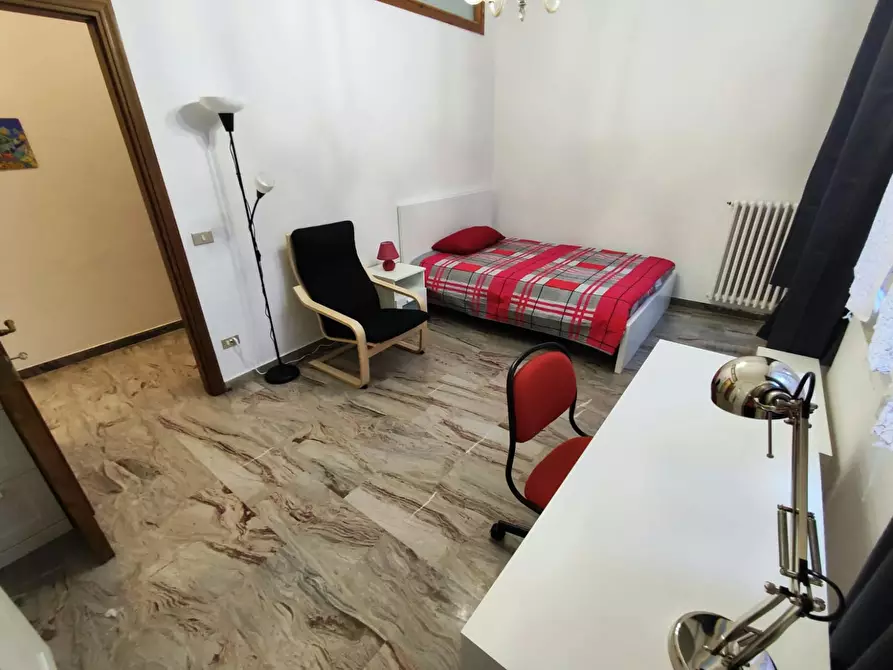 Immagine 2 di Camera in affitto  in Via della Colonna a Firenze