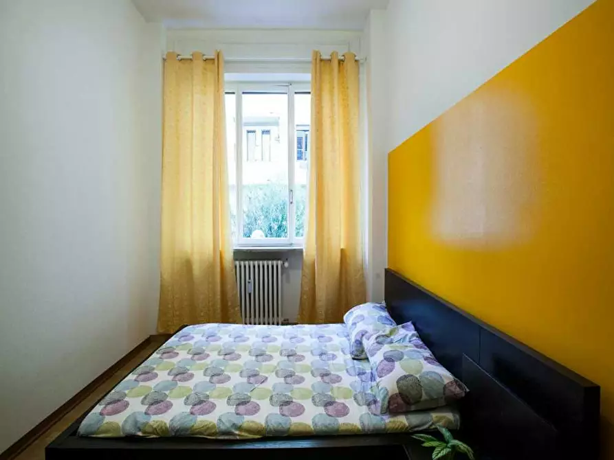 Immagine 2 di Camera in affitto  in Via Carlo Ravizza a Milano