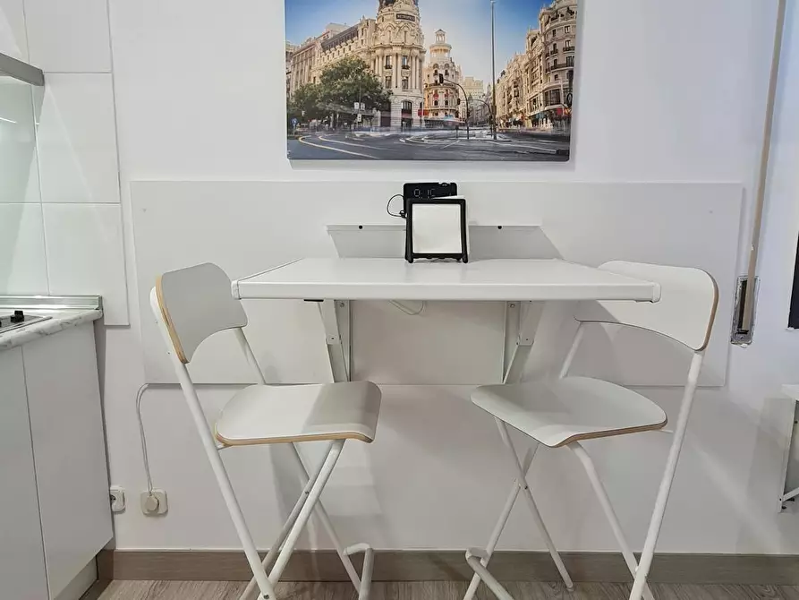 Immagine 10 di Appartamento in affitto  in Plaza de los Mostenses a Madrid