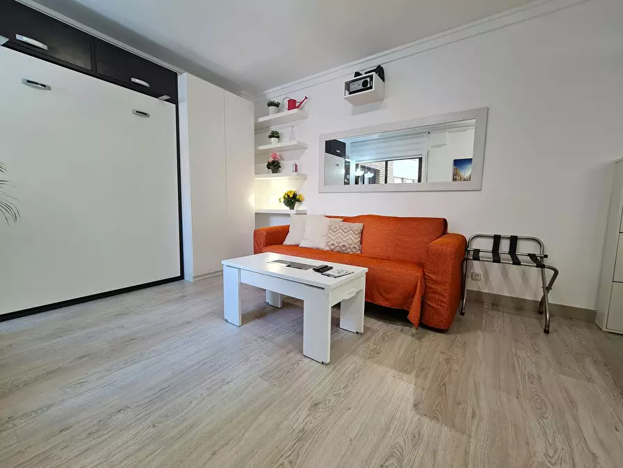 Immagine 7 di Appartamento in affitto  in Plaza de los Mostenses a Madrid