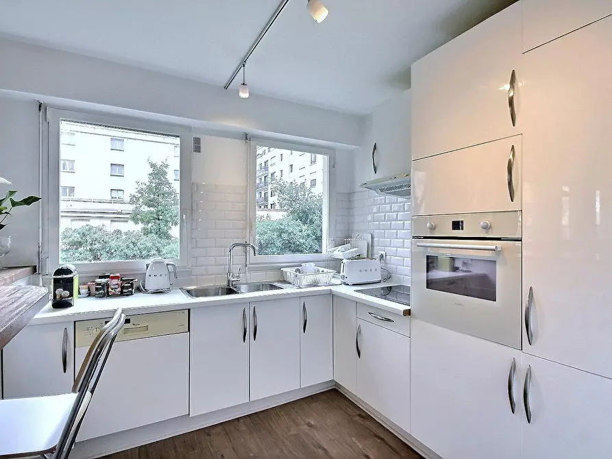 Immagine 8 di Appartamento in affitto  in Rue Saint-Didier a Paris 16