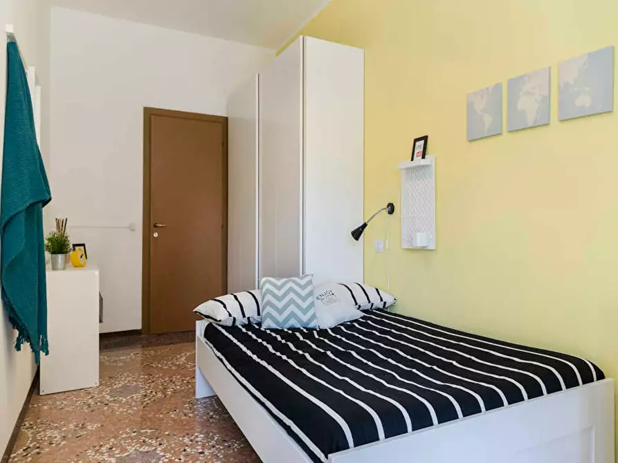 Immagine 1 di Camera in affitto  in Viale Giovanni Vicini a Bologna