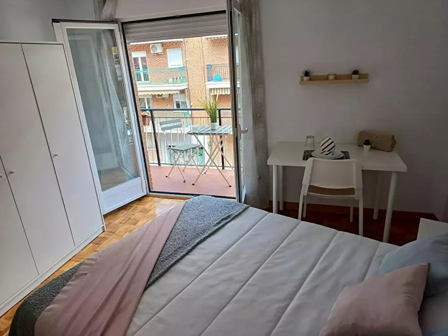 Immagine 3 di Camera in affitto  in Calle de Maseda a Madrid