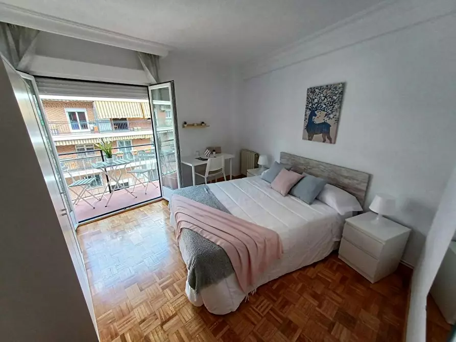 Immagine 1 di Camera in affitto  in Calle de Maseda a Madrid