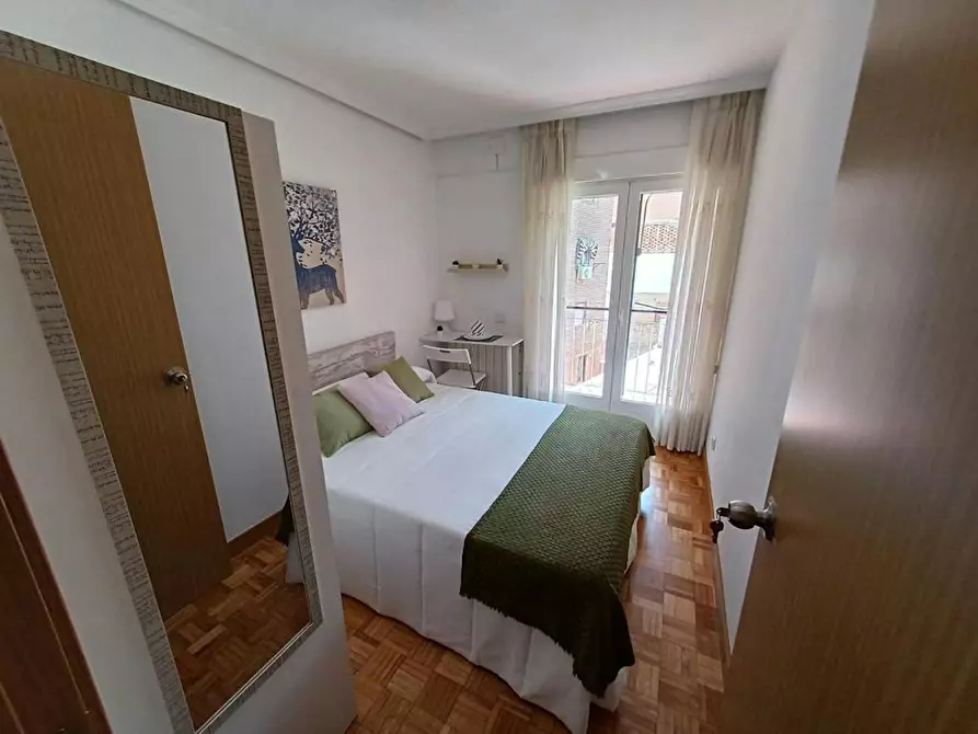 Immagine 4 di Camera in affitto  in Calle de Maseda a Madrid