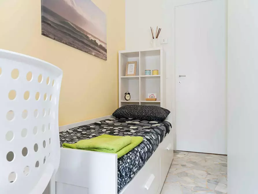 Immagine 2 di Camera in affitto  in Via Salvatore Barzilai a Milano