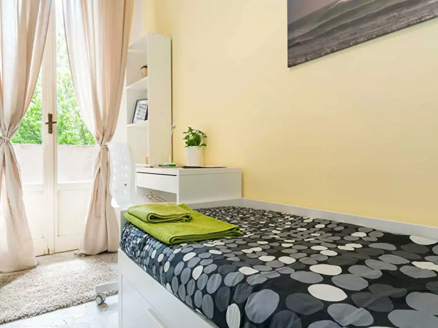 Immagine 4 di Camera in affitto  in Via Salvatore Barzilai a Milano