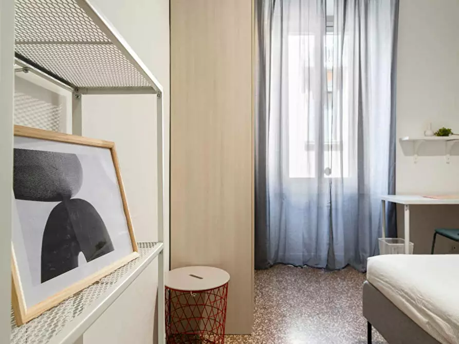 Immagine 7 di Camera in affitto  in Via Savona a Milano