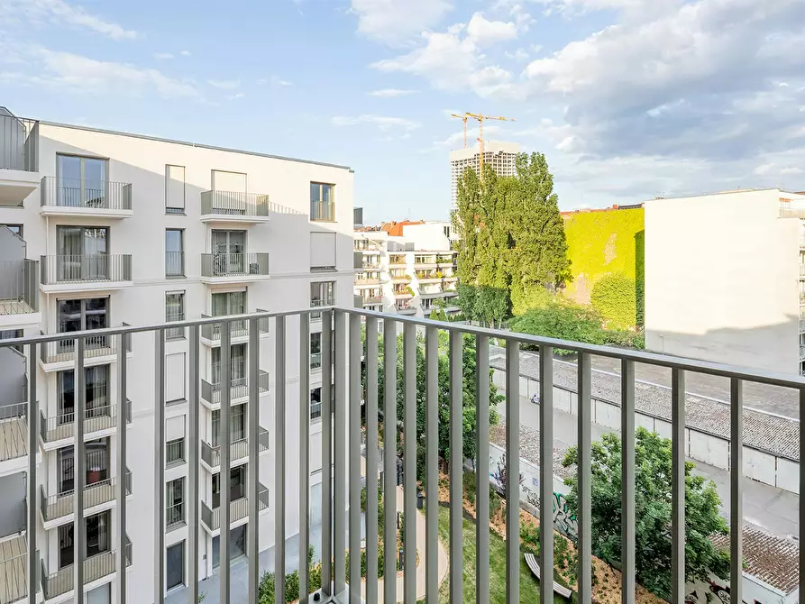 Immagine 6 di Appartamento in affitto  in Braunschweiger Straße a Berlin