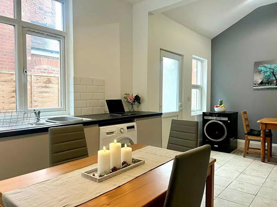 Immagine 10 di Casa indipendente in affitto  in Meriden Street a 