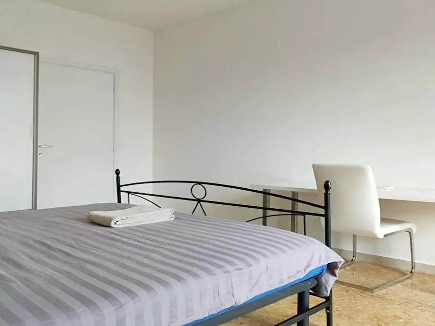 Immagine 4 di Camera in affitto  in Via Alberto da Gandino a Milano