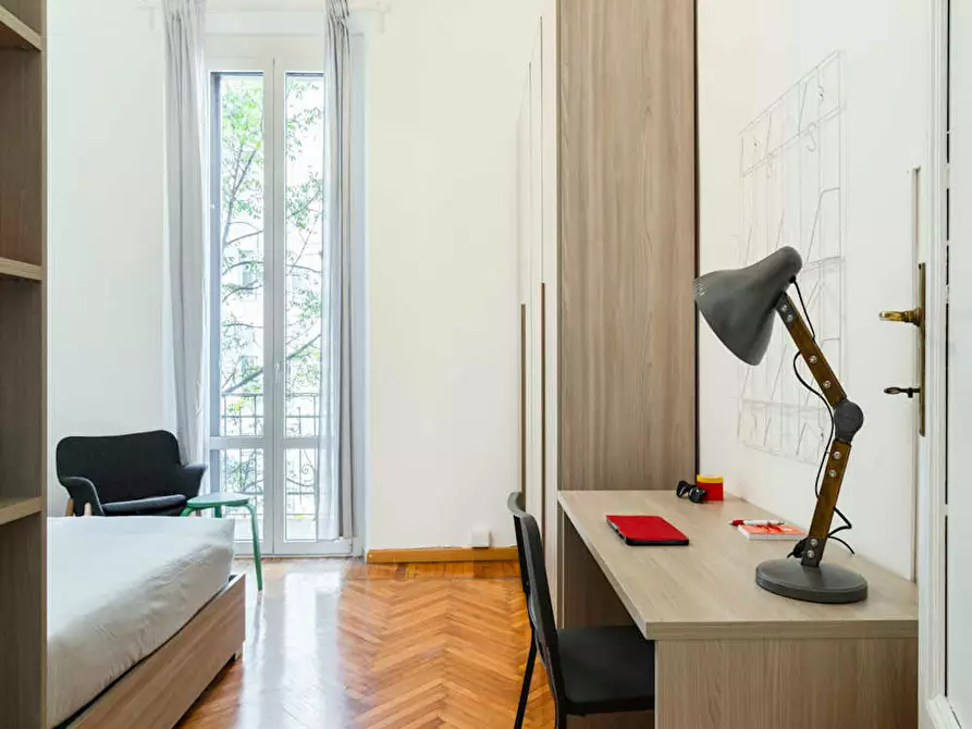 Immagine 1 di Camera in affitto  in Via Antonio Bazzini a Milano