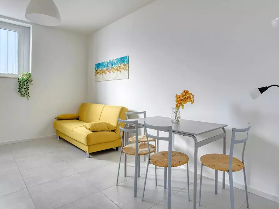 Immagine 8 di Appartamento in affitto  in Via Giovanni Battista Cassinis a Milano