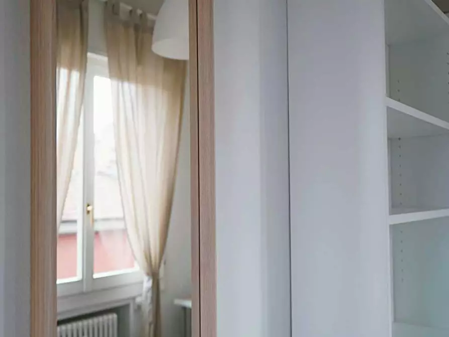 Immagine 4 di Camera in affitto  in Via Santa Croce a Bologna