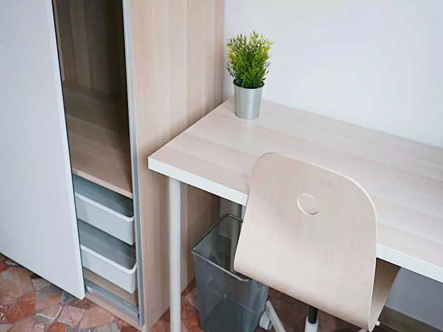 Immagine 5 di Camera in affitto  in Via Santa Croce a Bologna