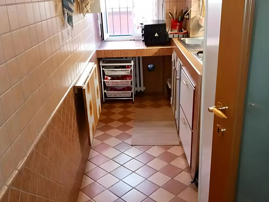 Immagine 3 di Camera condivisa in affitto  in Via Flumendosa a Milano