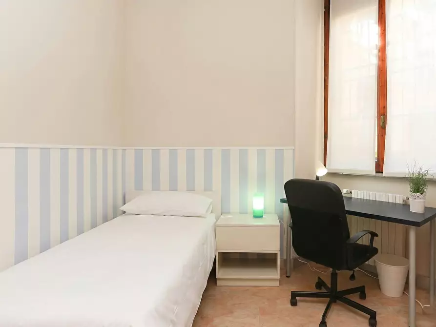 Immagine 2 di Camera in affitto  in Via Amilcare Ponchielli a Milano