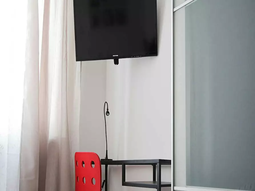 Immagine 6 di Camera in affitto  in Viale Ortles a Milano