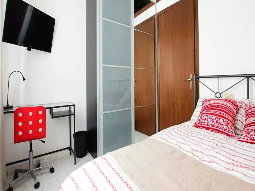 Immagine 3 di Camera in affitto  in Viale Ortles a Milano